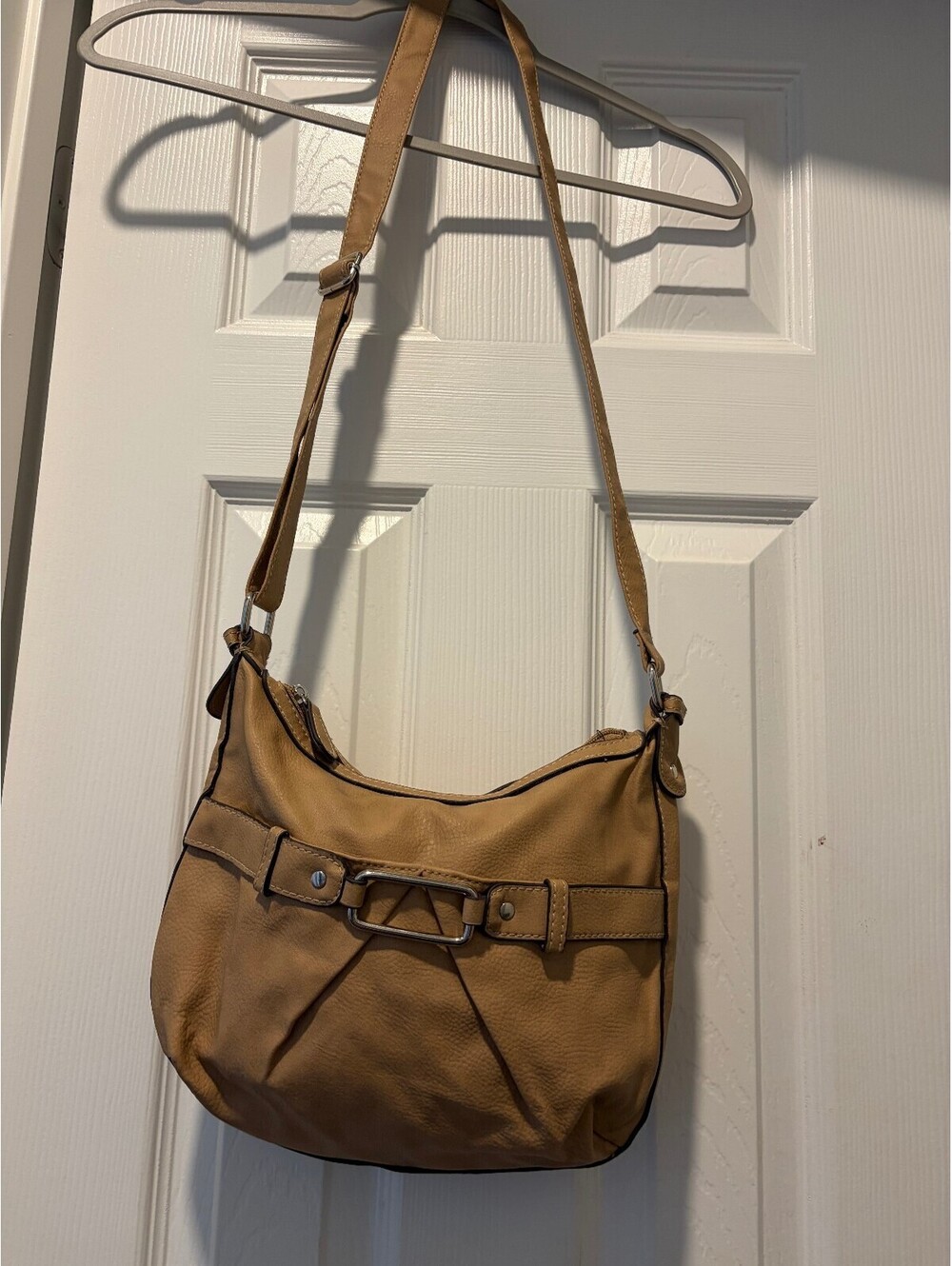 Tan Leather Shoulder Bag with Adjustable Strap